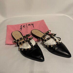 Women's Size 6 fs/ny Black leather flat mule with gold triangle studded spikes